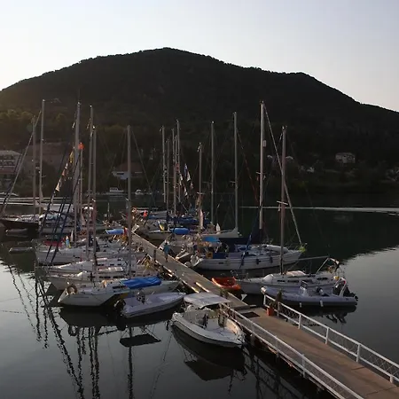 ιρισ/iris Nydri (Lefkada)