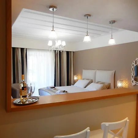 Aparthotel ιρισ/iris