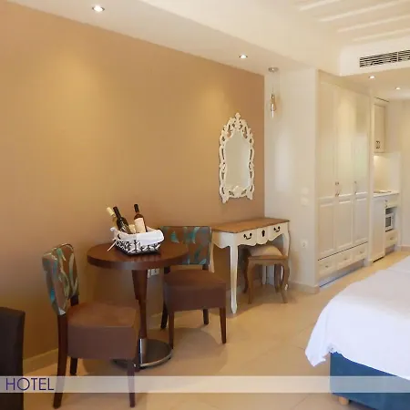 ιρισ/iris Aparthotel *